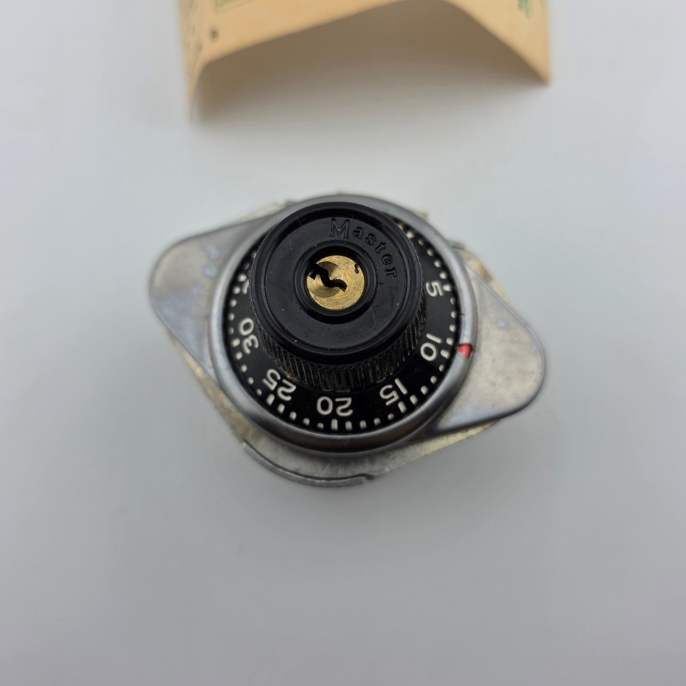 Master Lock 1654 Built In Combination Locker Lock With Combo Pre Owned - Picture 5 of 7